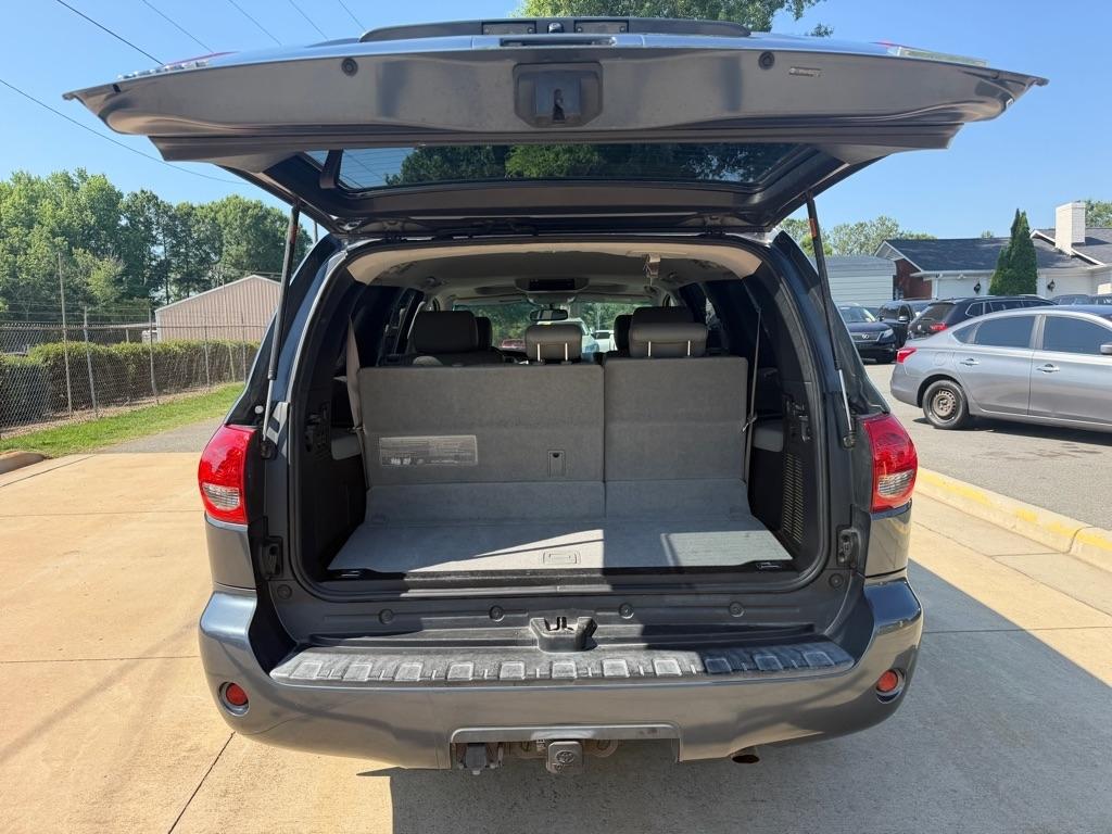 Toyota Sequoia SR5 5.7L 4WD 2008