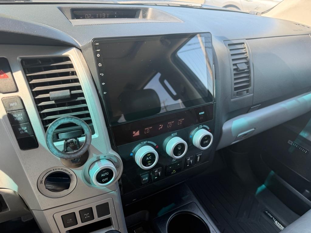 Toyota Sequoia SR5 5.7L 4WD 2008