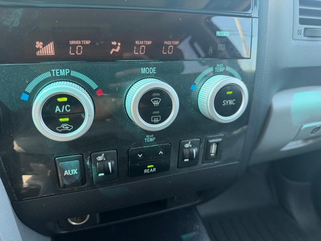 Toyota Sequoia SR5 5.7L 4WD 2008