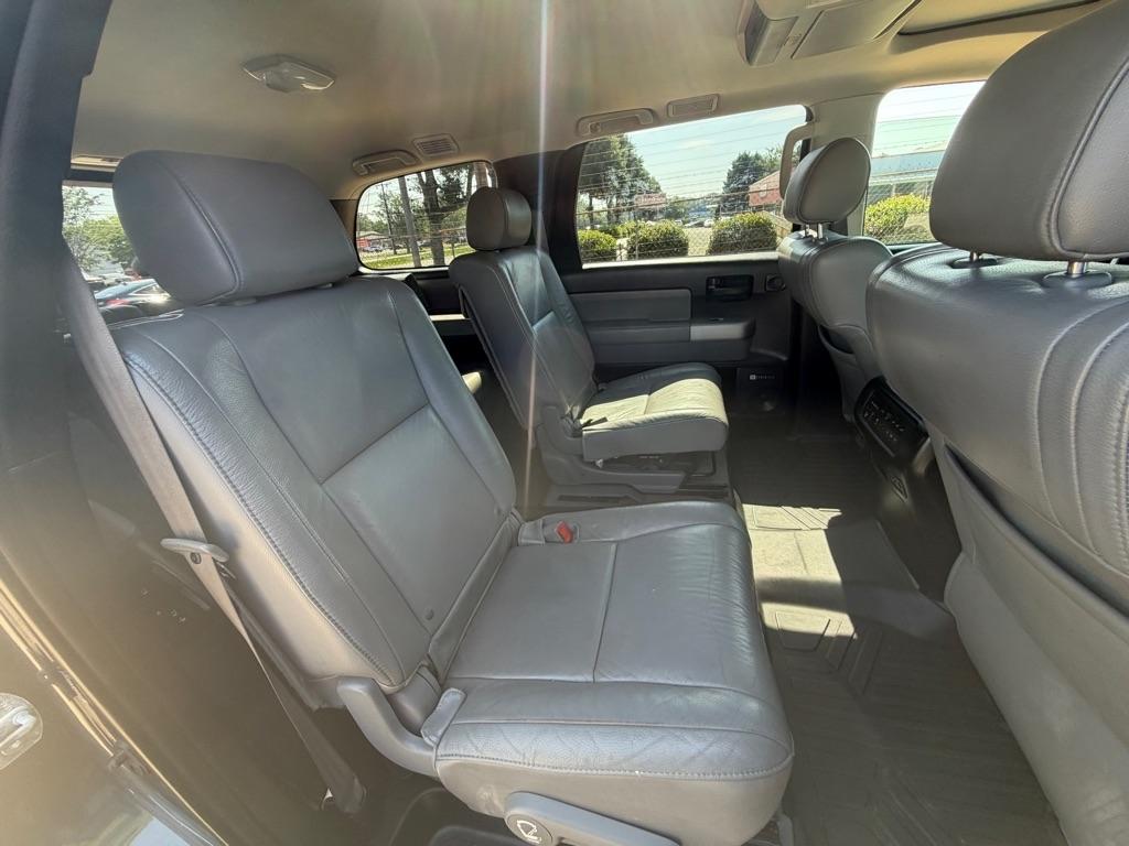 Toyota Sequoia SR5 5.7L 4WD 2008