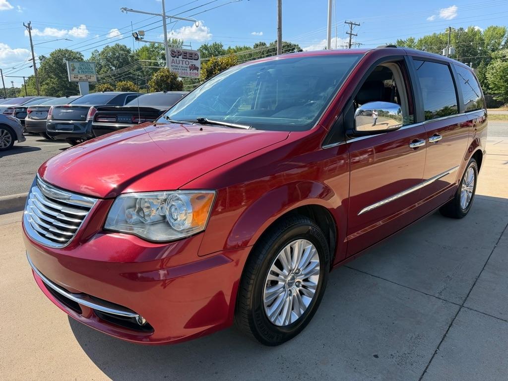 Chrysler Town & Country Limited Platinum 2015