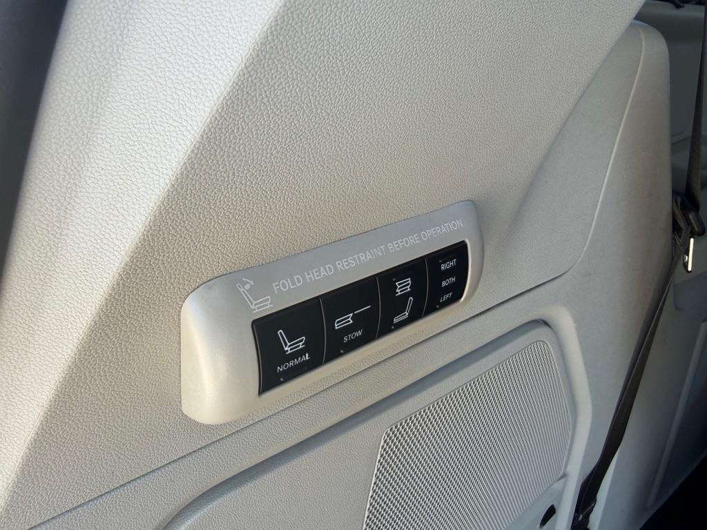 Chrysler Town & Country Limited Platinum 2015