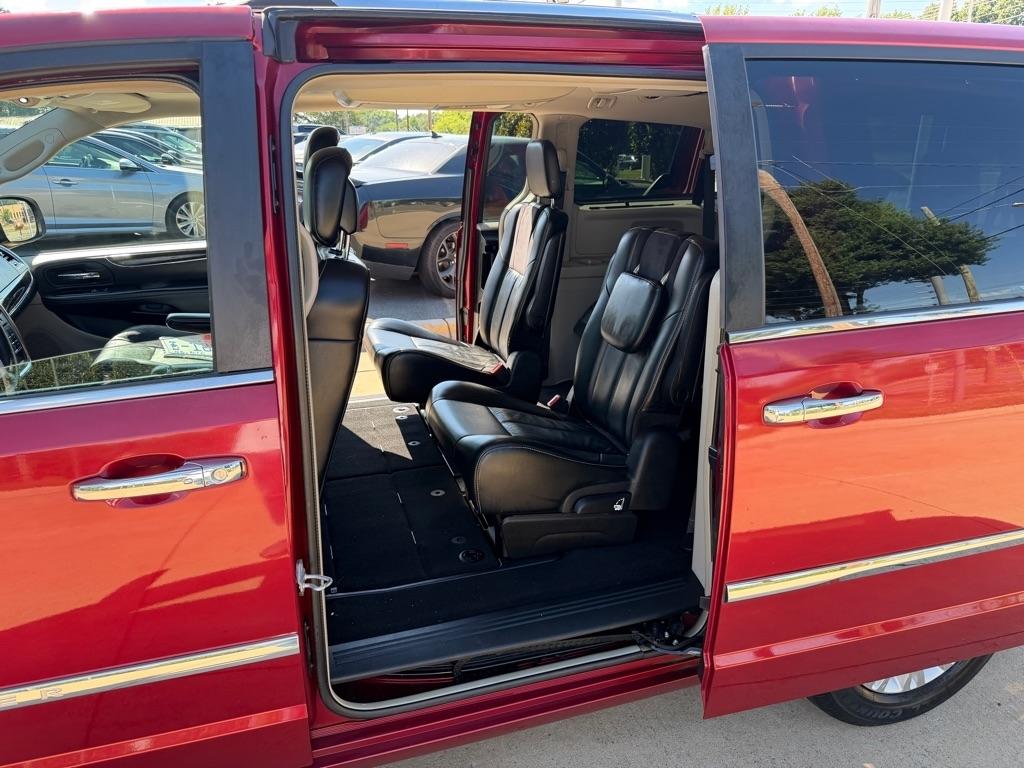 Chrysler Town & Country Limited Platinum 2015