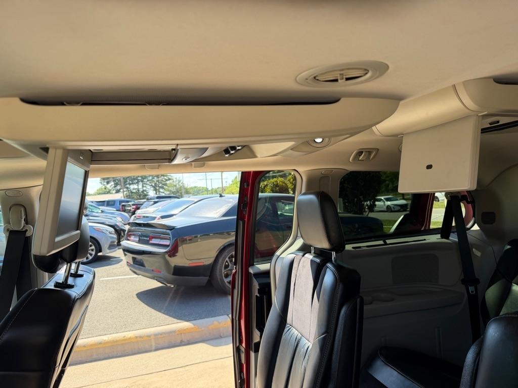 Chrysler Town & Country Limited Platinum 2015