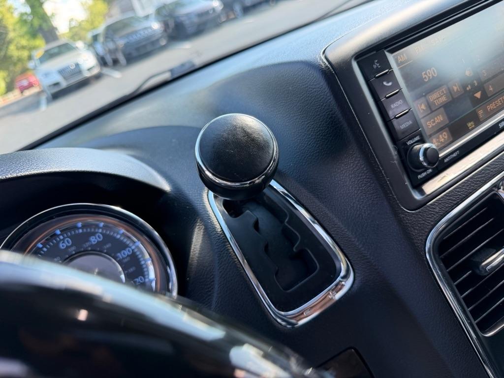 Chrysler Town & Country Limited Platinum 2015