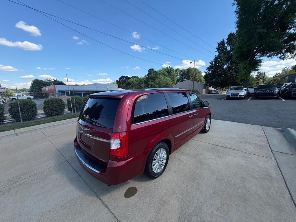 Chrysler Town & Country Limited Platinum 2015