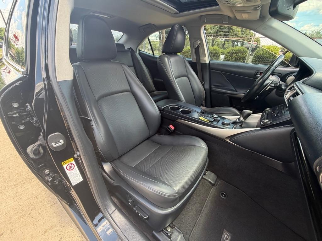 Lexus IS 250 RWD 2015