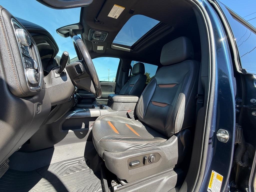 GMC Sierra 1500 AT4 Crew Cab Long Box 4WD 2020