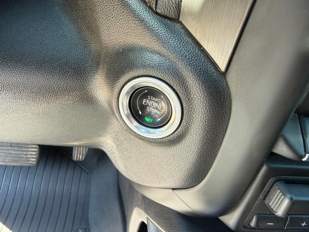 GMC Sierra 1500 AT4 Crew Cab Long Box 4WD 2020