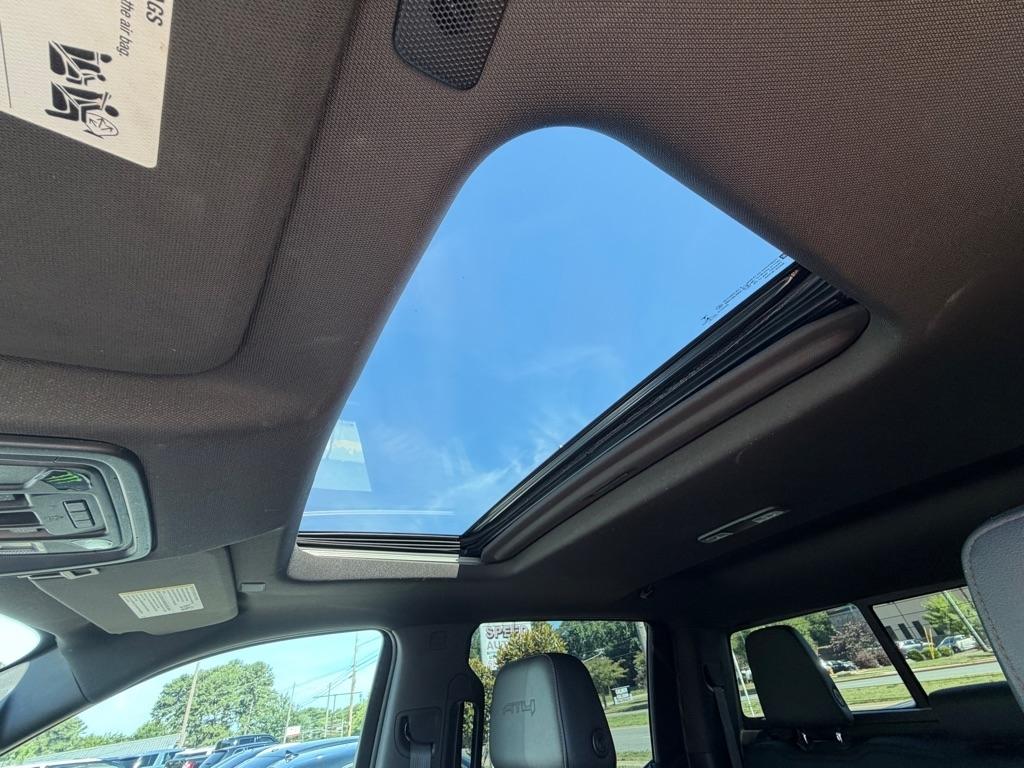 GMC Sierra 1500 AT4 Crew Cab Long Box 4WD 2020
