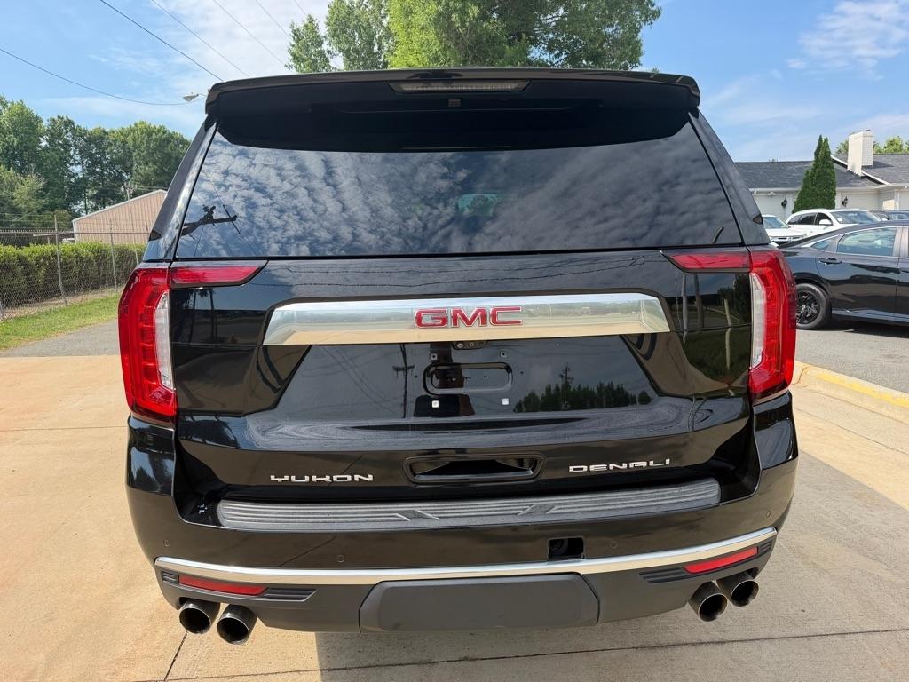 GMC Yukon Denali 4WD 2021