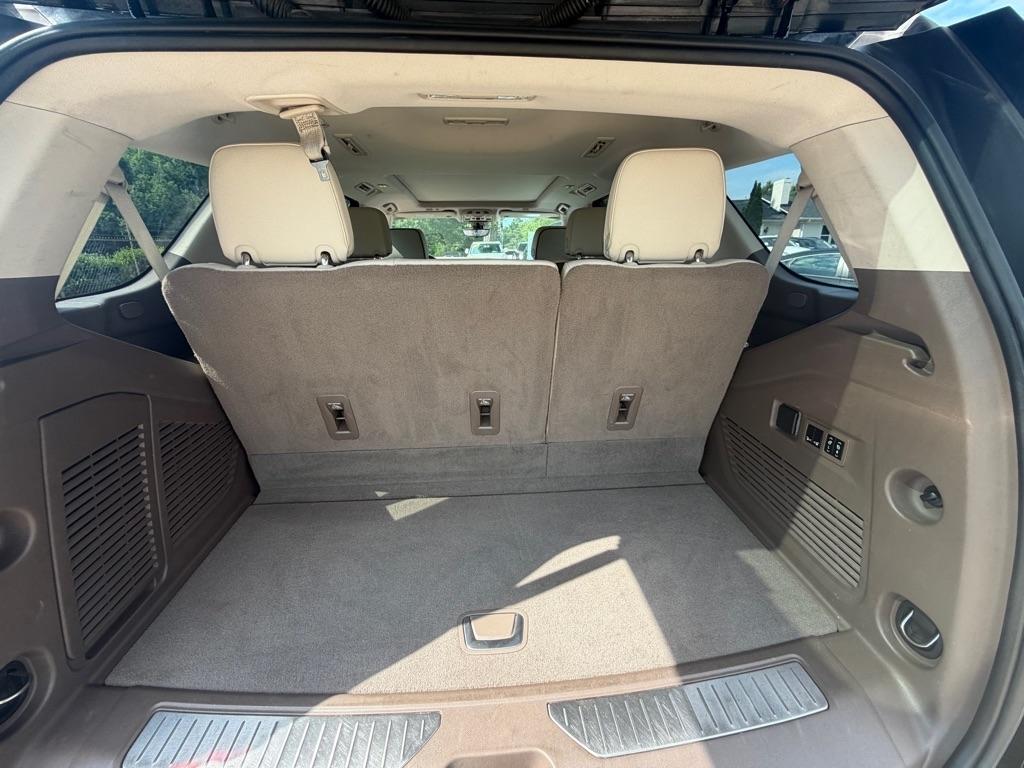 GMC Yukon Denali 4WD 2021