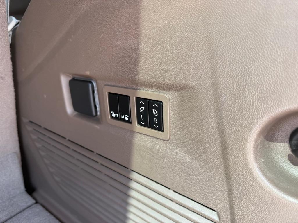 GMC Yukon Denali 4WD 2021
