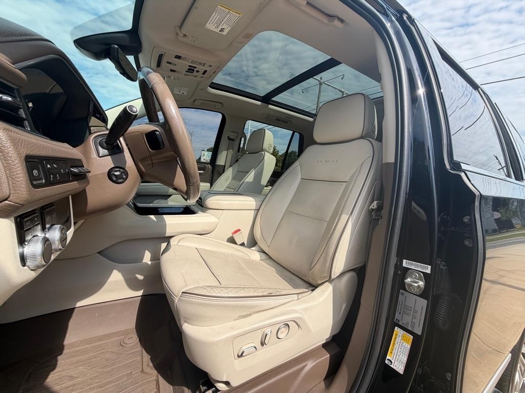 GMC Yukon Denali 4WD 2021