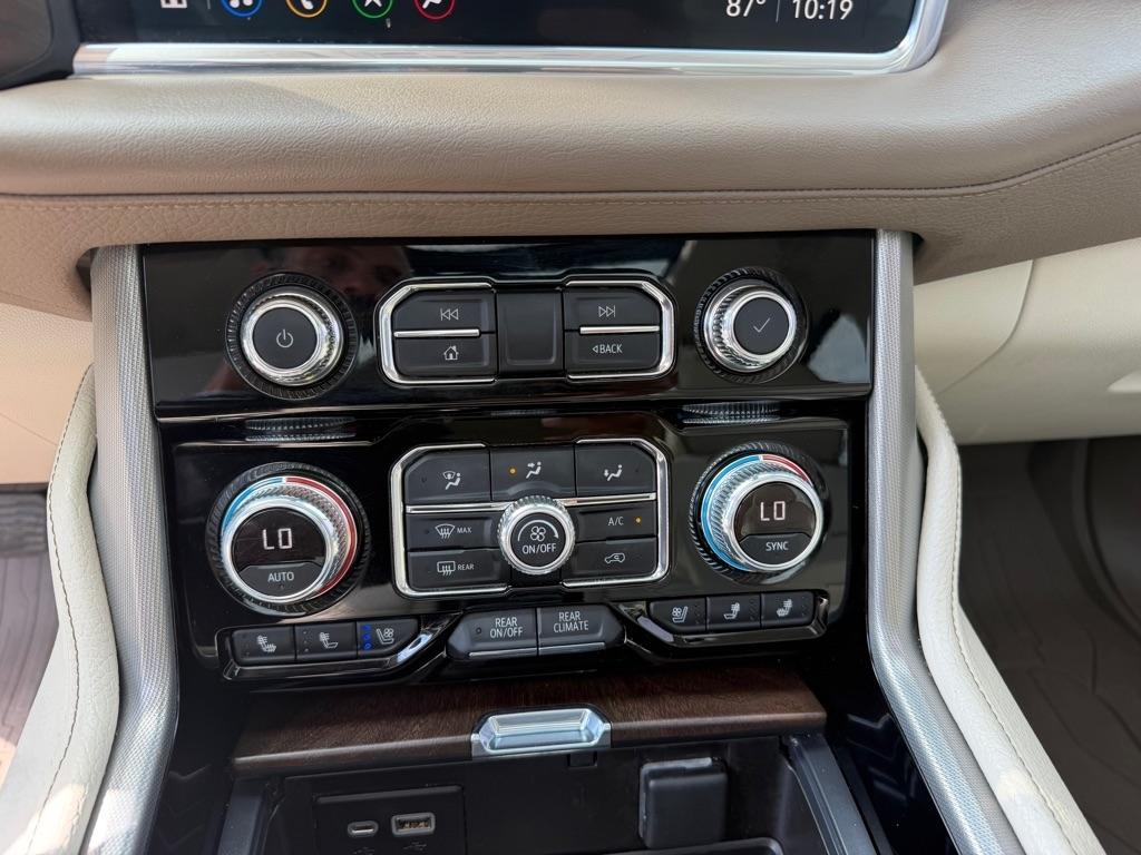 GMC Yukon Denali 4WD 2021