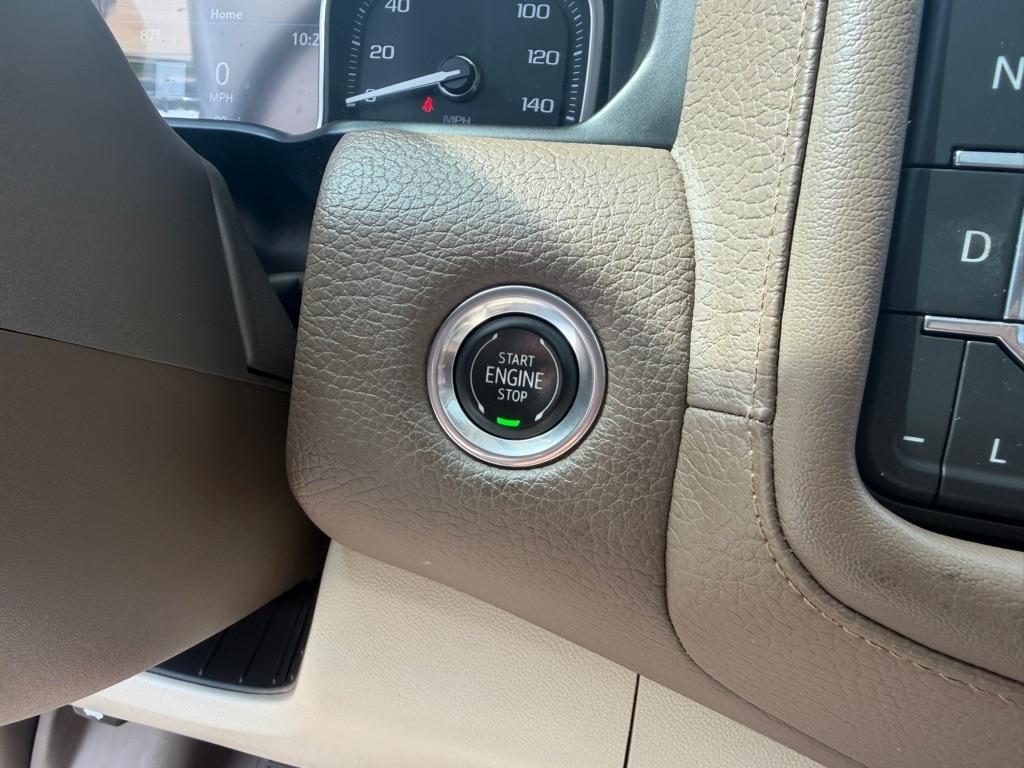 GMC Yukon Denali 4WD 2021