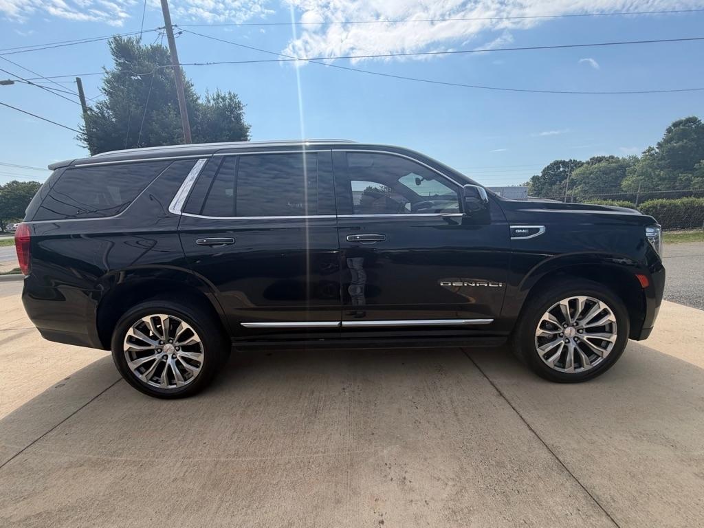 GMC Yukon Denali 4WD 2021