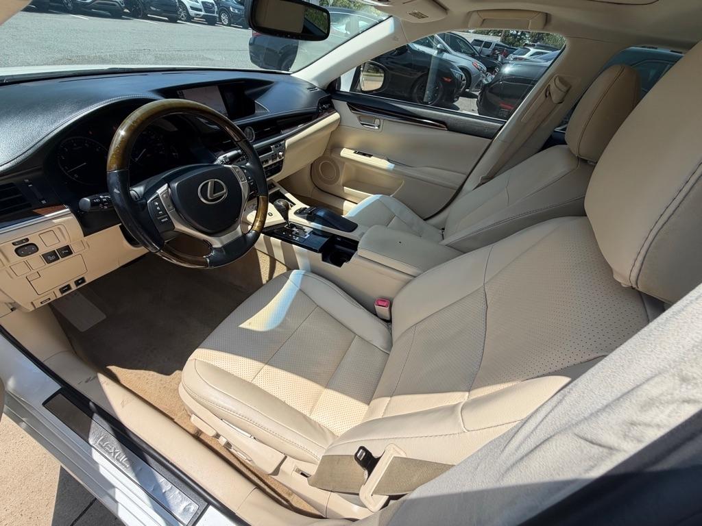 Lexus ES 350 Sedan 2013