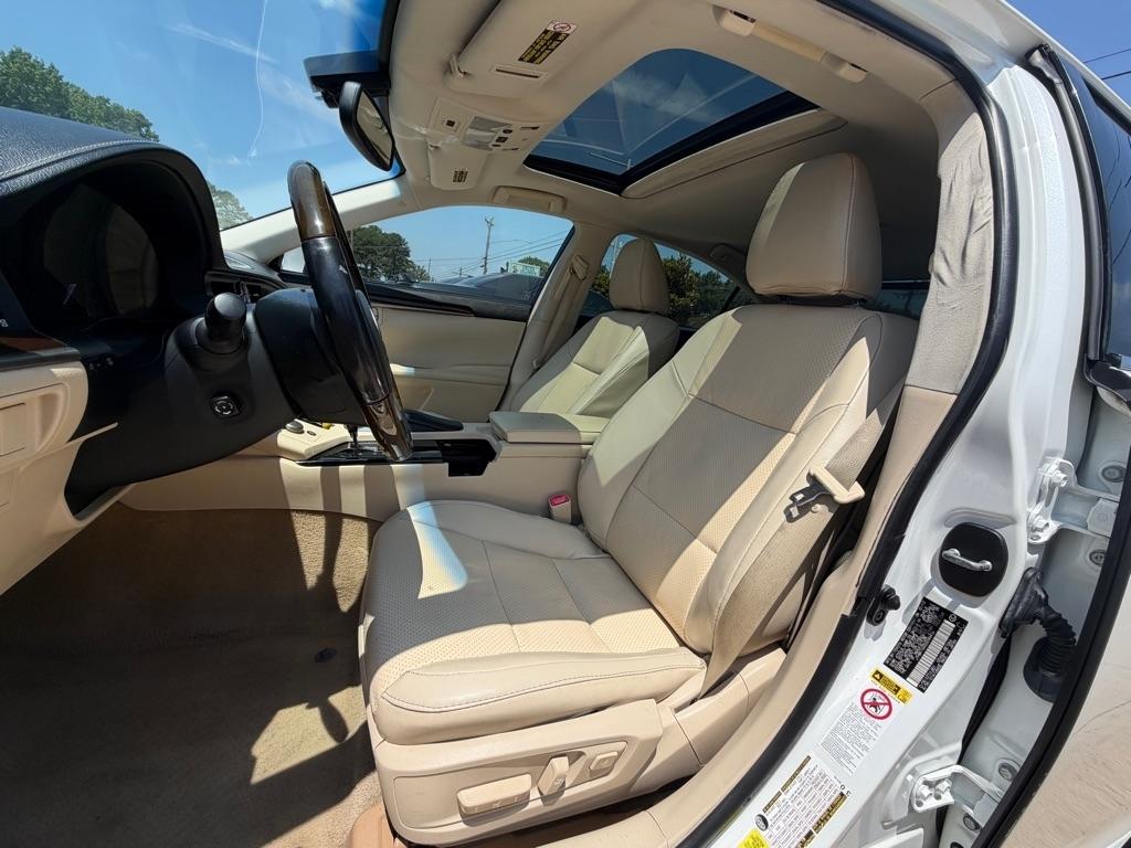 Lexus ES 350 Sedan 2013
