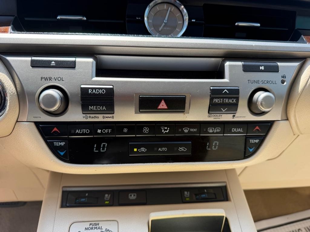 Lexus ES 350 Sedan 2013