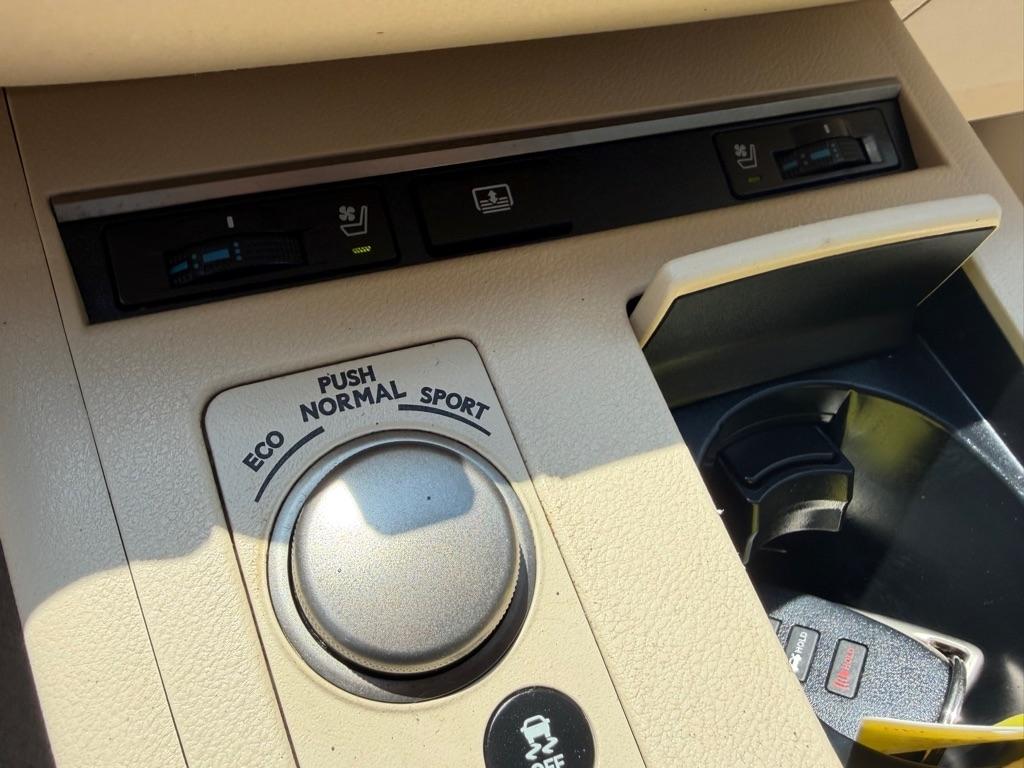 Lexus ES 350 Sedan 2013