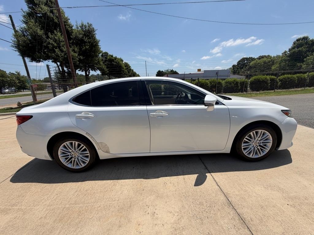 Lexus ES 350 Sedan 2013