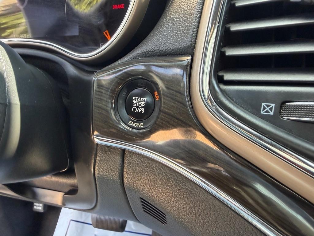 Jeep Grand Cherokee Overland 2WD 2014