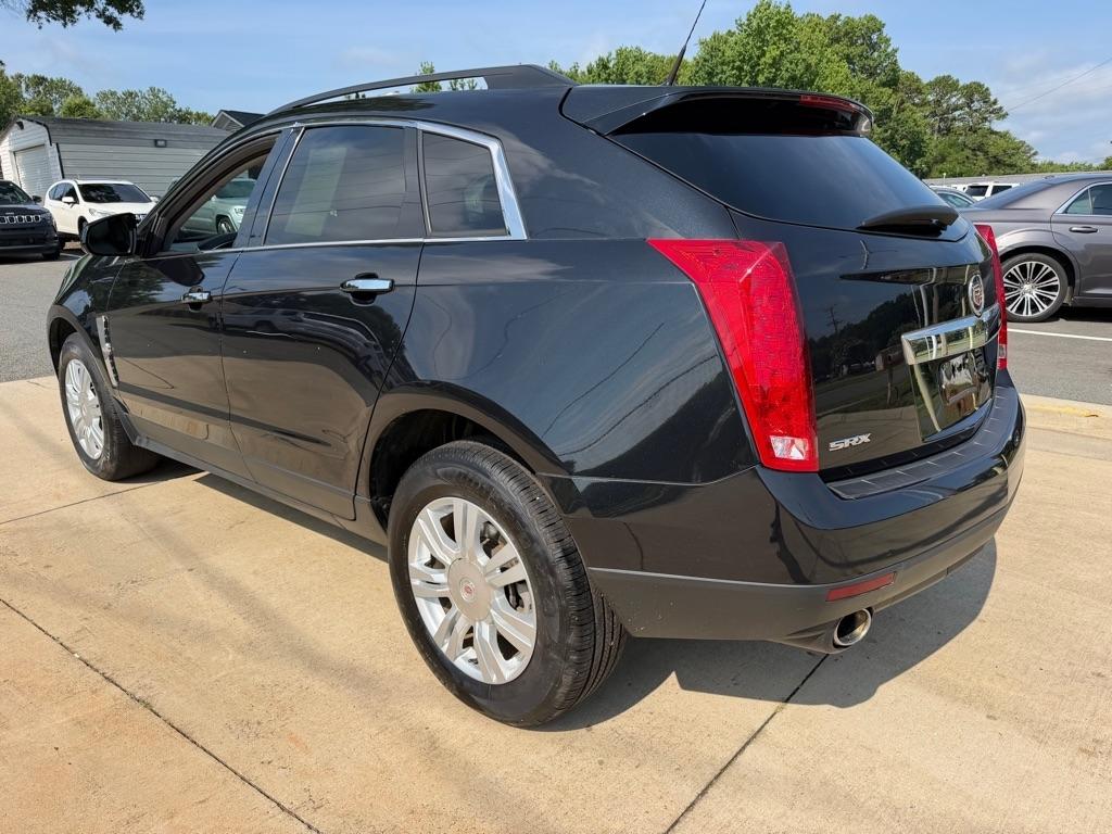 Cadillac SRX Base 2012