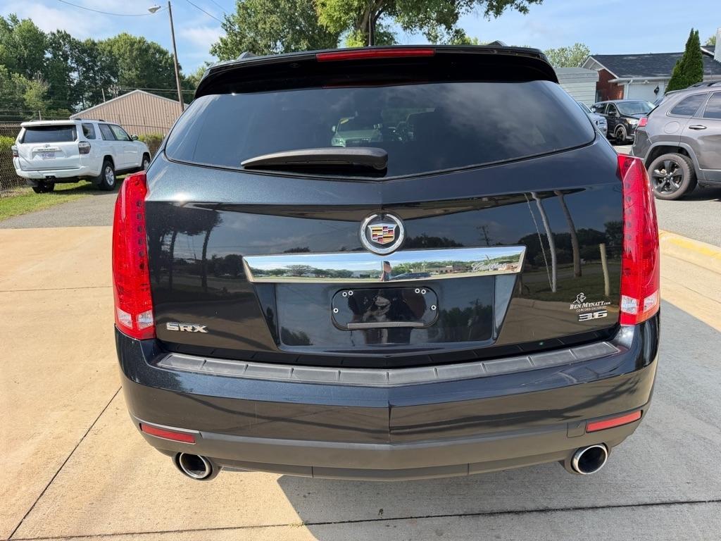 Cadillac SRX Base 2012