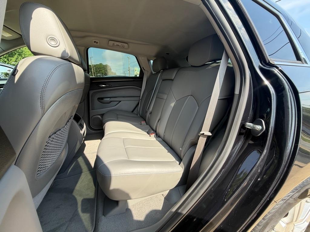 Cadillac SRX Base 2012