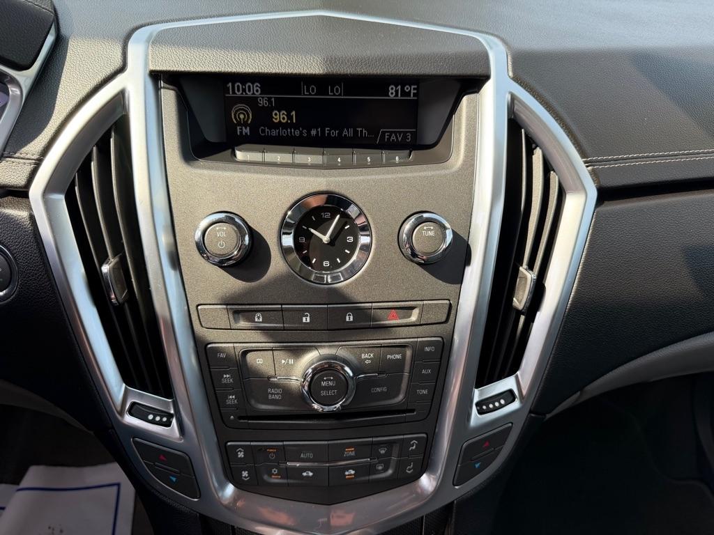 Cadillac SRX Base 2012