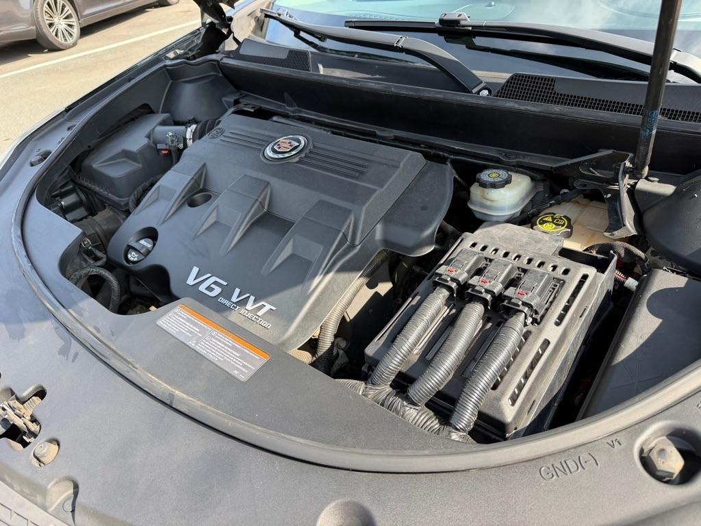 Cadillac SRX Base 2012