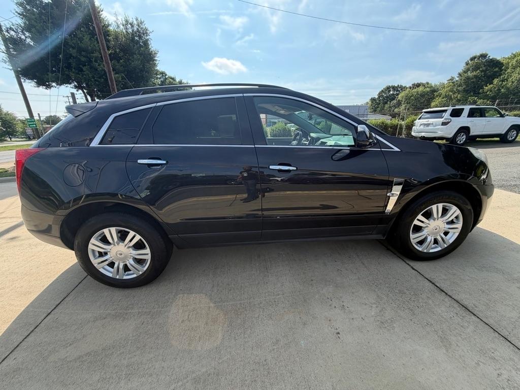 Cadillac SRX Base 2012