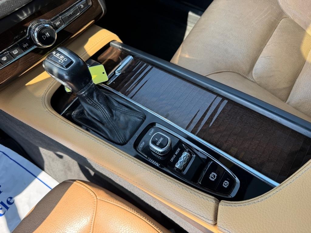 Volvo XC90 T6 Momentum AWD 2016