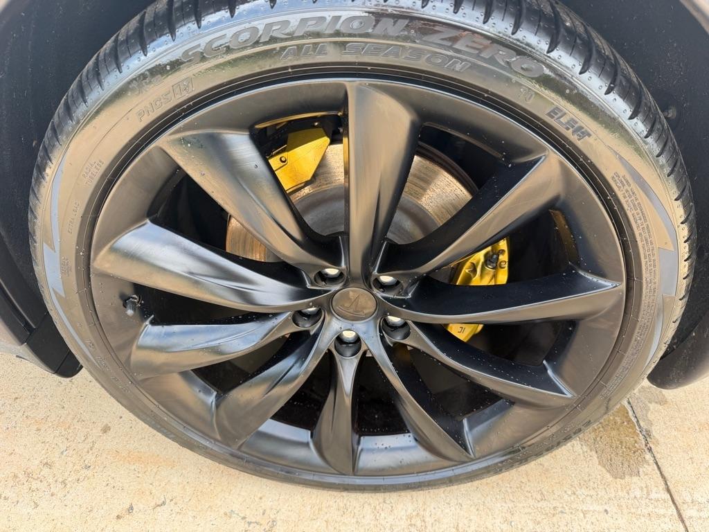 Tesla Model X 90D 2016