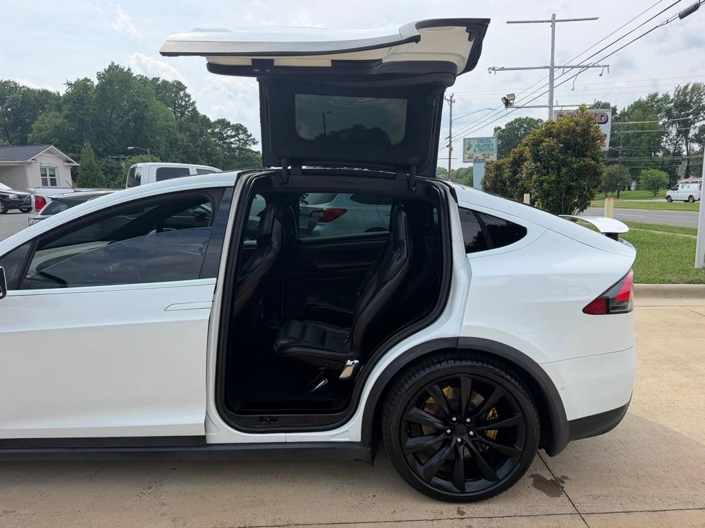 Tesla Model X 90D 2016
