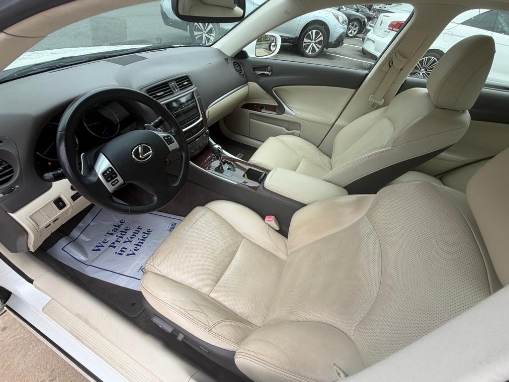 Lexus IS 250 RWD 2012