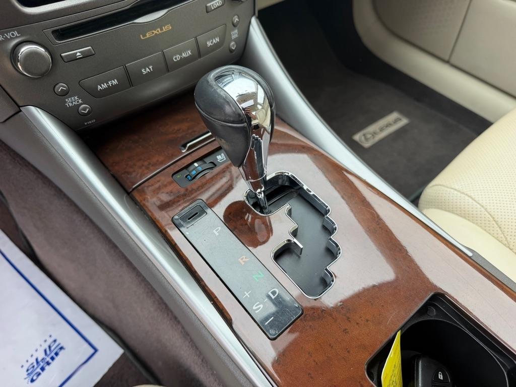 Lexus IS 250 RWD 2012