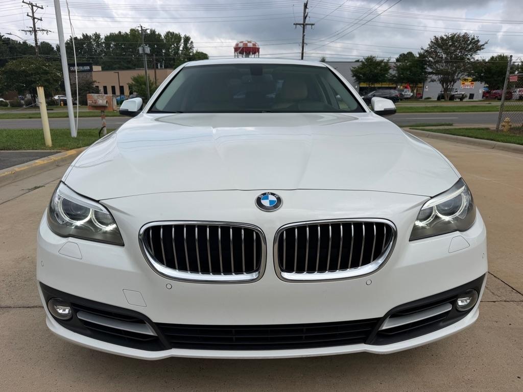 BMW 5-Series 528i 2016