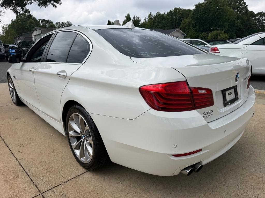 BMW 5-Series 528i 2016