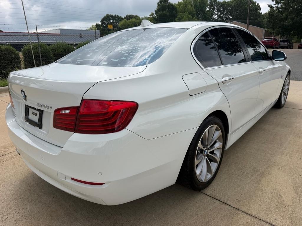 BMW 5-Series 528i 2016