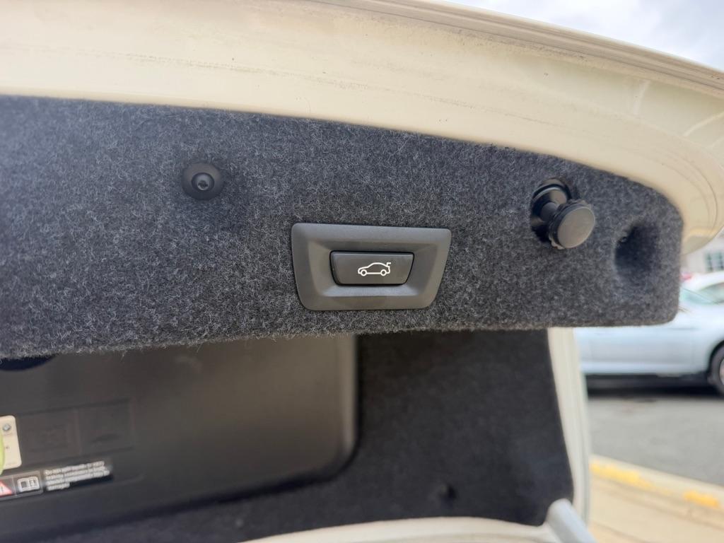 BMW 5-Series 528i 2016