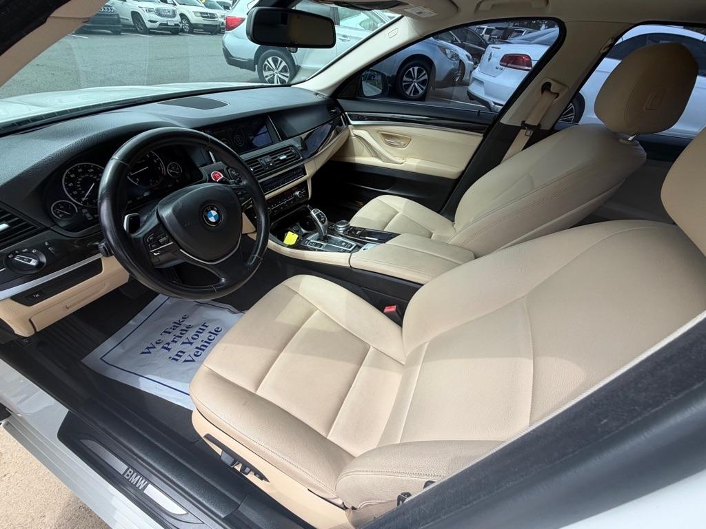 BMW 5-Series 528i 2016