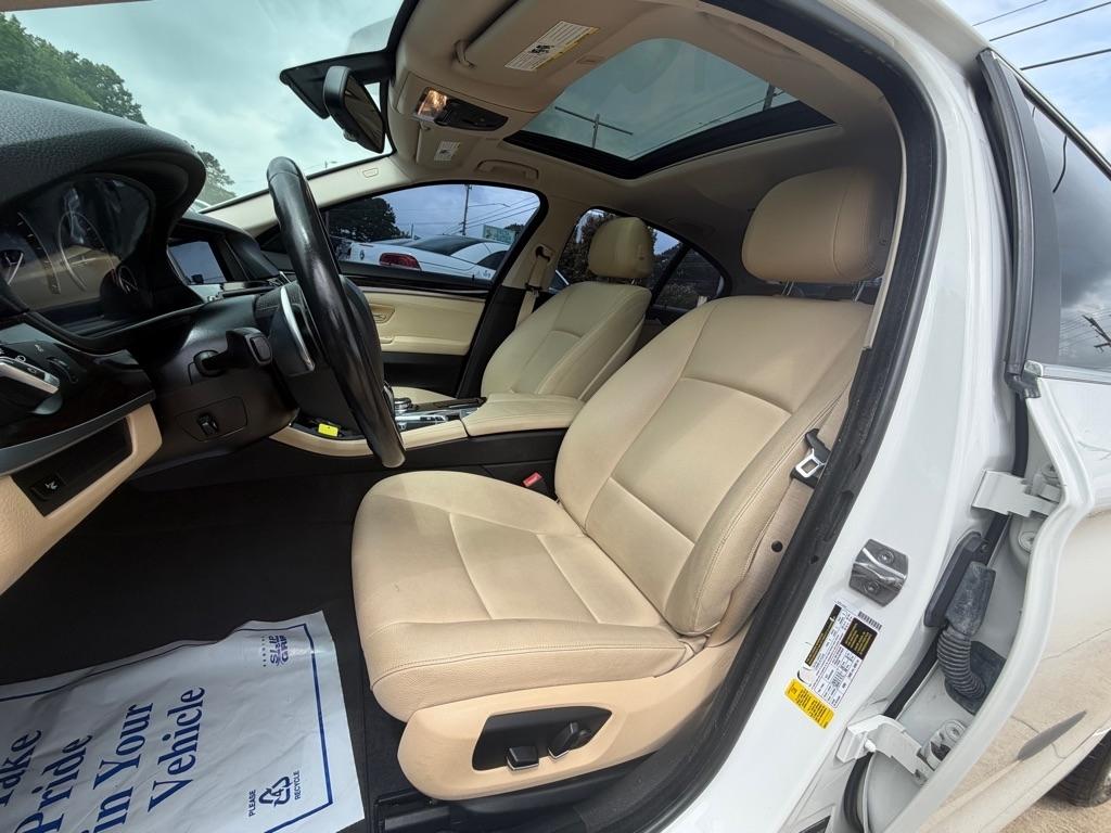 BMW 5-Series 528i 2016