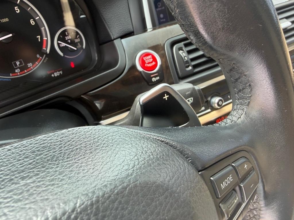 BMW 5-Series 528i 2016