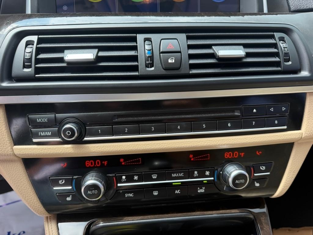 BMW 5-Series 528i 2016