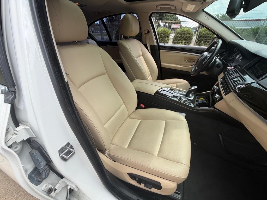 BMW 5-Series 528i 2016