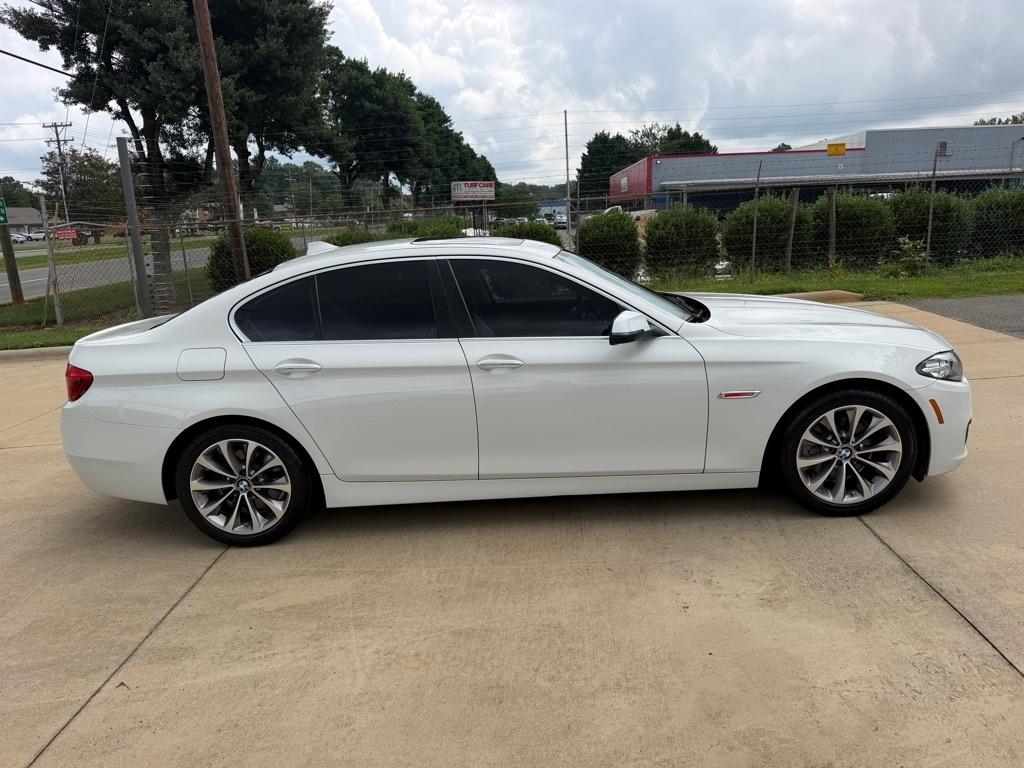 BMW 5-Series 528i 2016