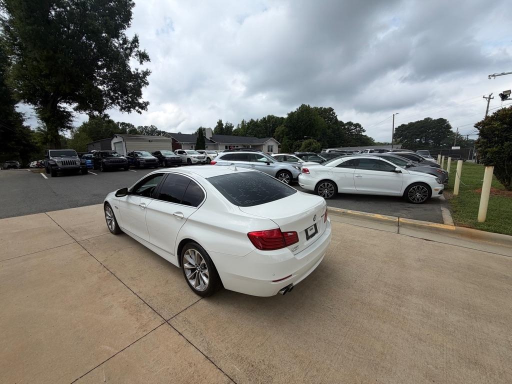 BMW 5-Series 528i 2016