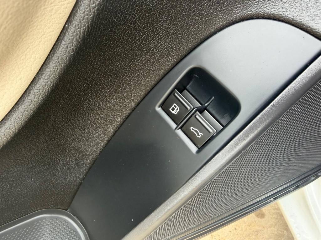 Volkswagen Eos Executive 2015